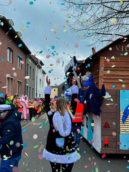Buntes Reispapierkonfetti - perfekt für Karneval & Fastnacht